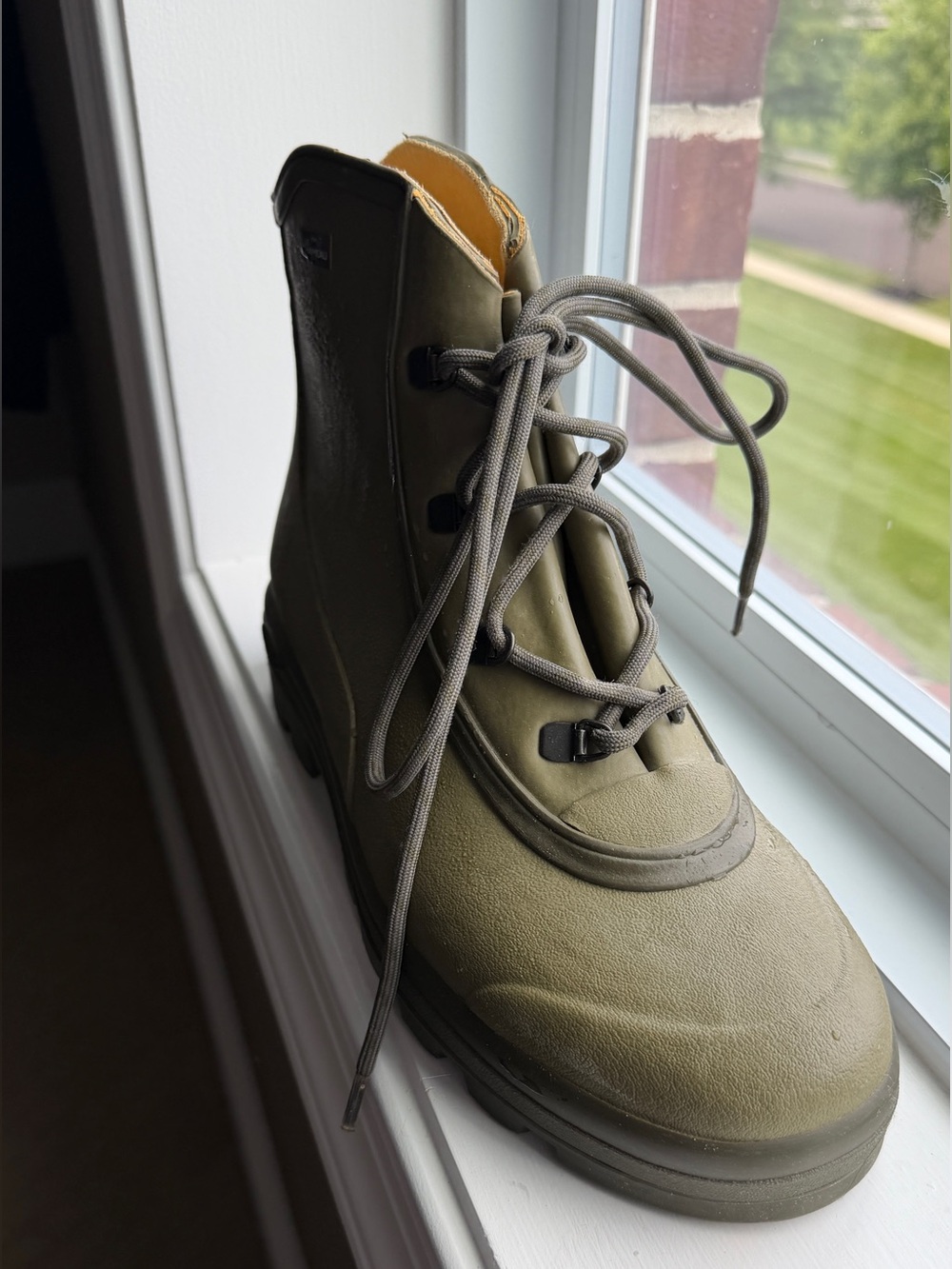 Le Chameau olive textured boots Size 10
